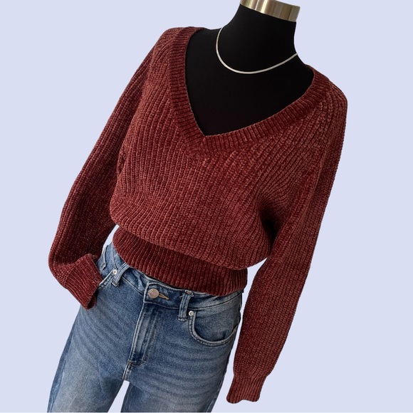 Urban Outfitters Sweaters - Urban Outfitters chenille ribbed rust v-neck pullover sweater XS